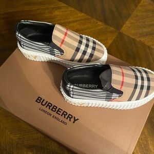 Toddler Burberry shoes